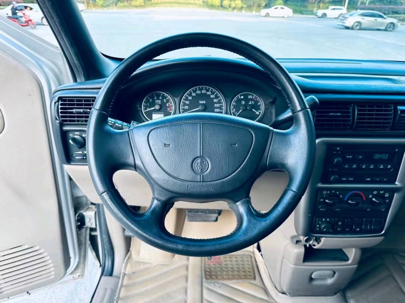 沈阳10年别克GL84