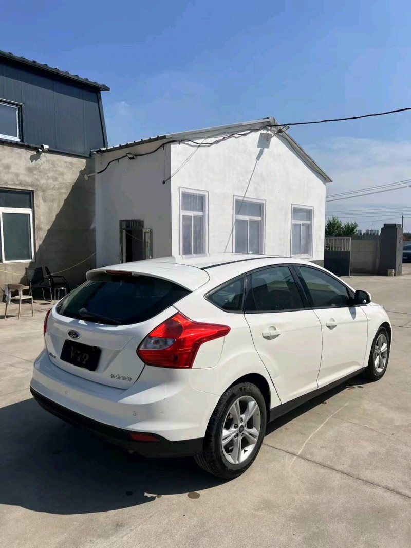 沈阳14年福特福克斯3