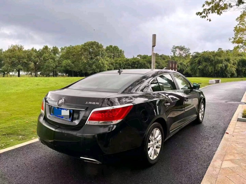 嘉兴13年别克君越5