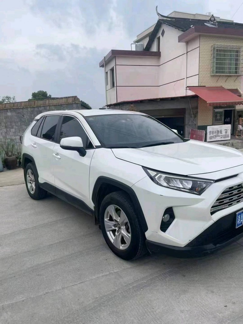 衡阳20年丰田RAV4荣放3