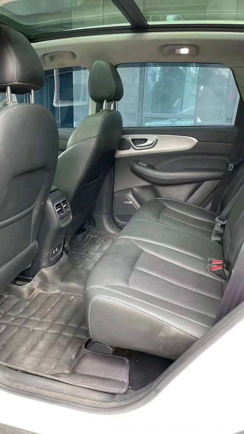 成都20年荣威RX57