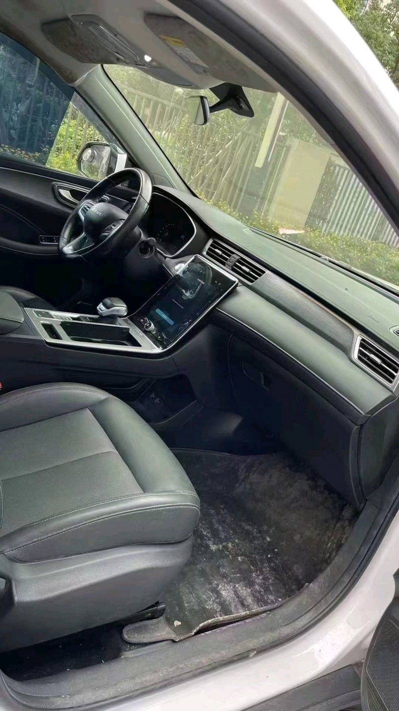 成都20年荣威RX58