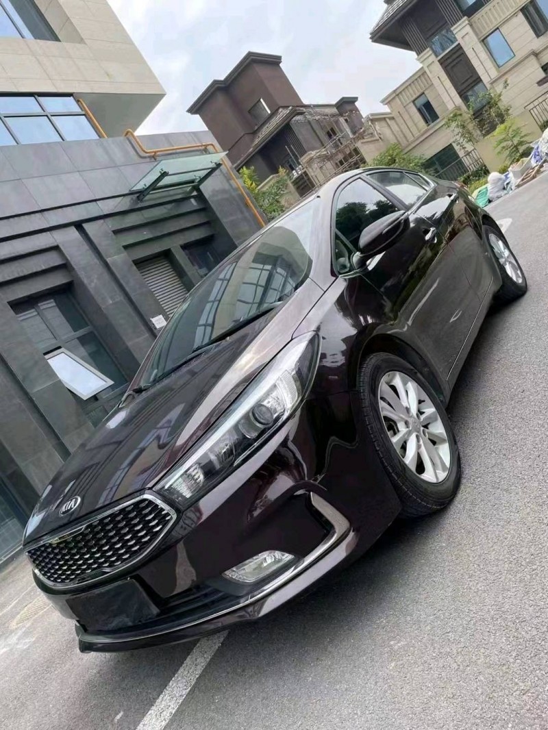 成都16年起亚K32