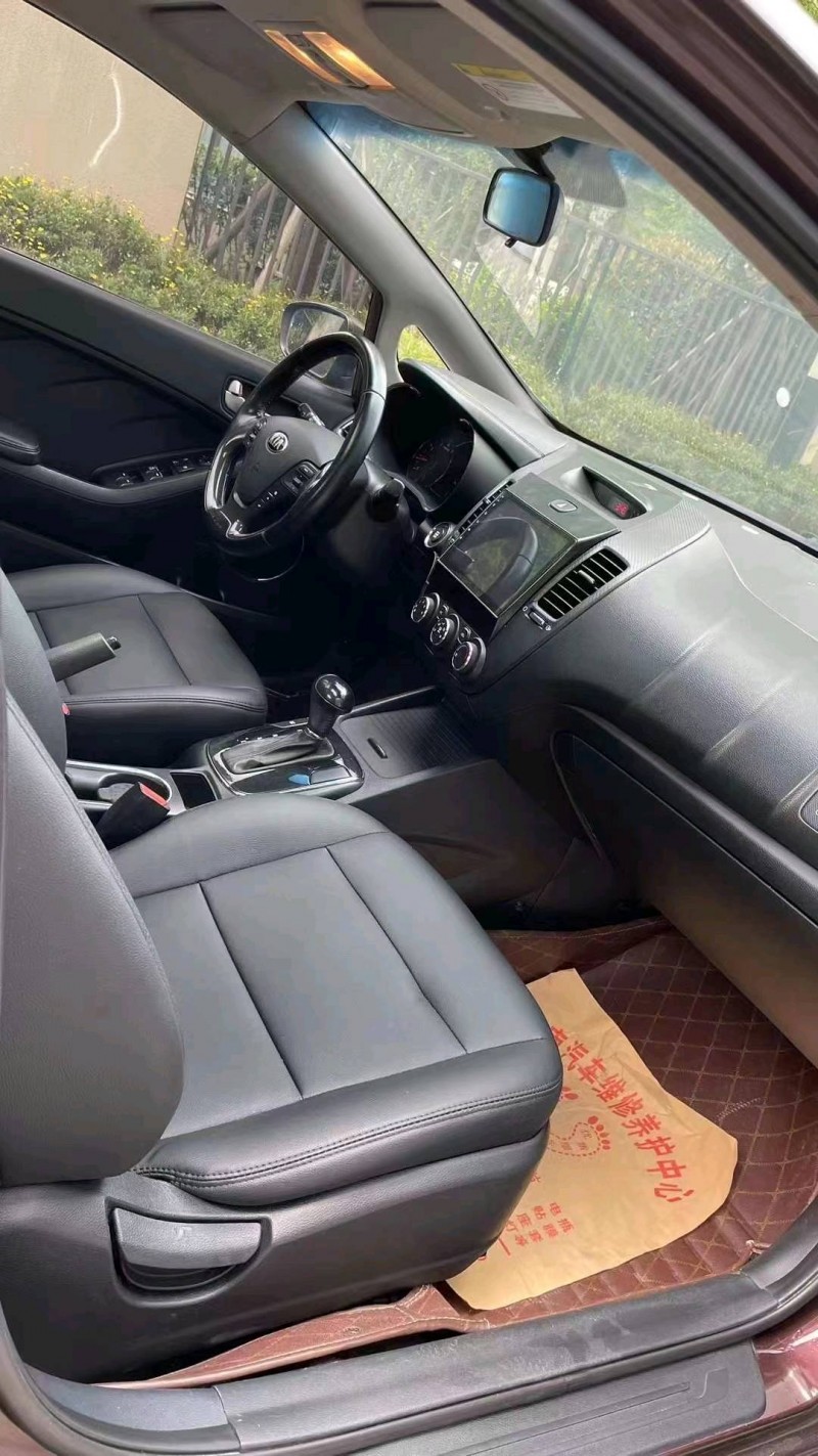 成都16年起亚K38