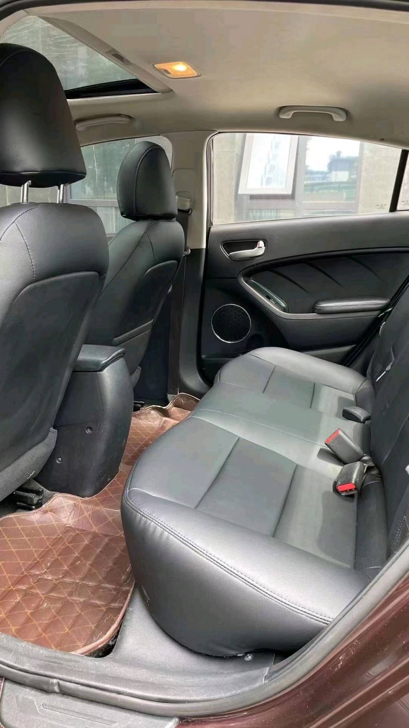 成都16年起亚K39