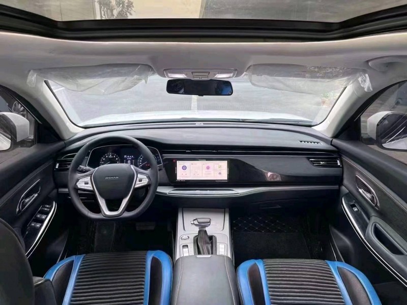 成都20年长安汽车欧尚9