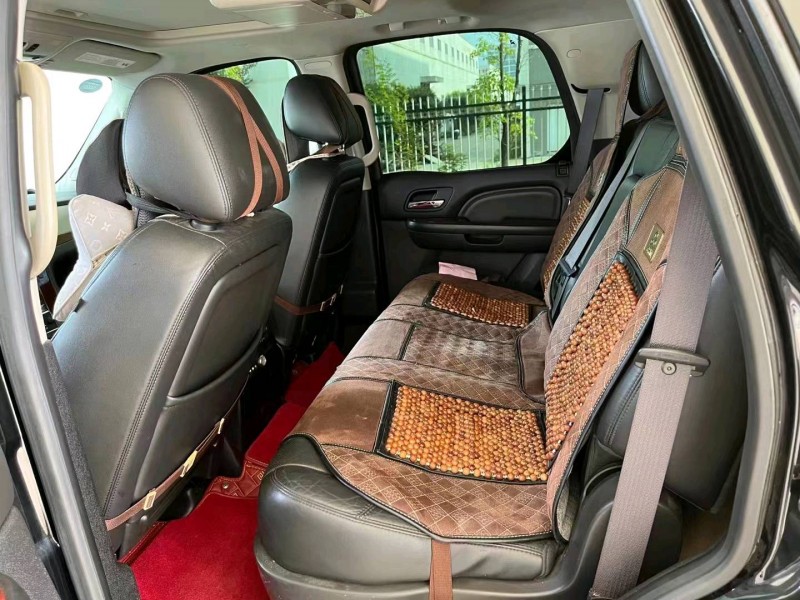 九江13年凱迪拉克凱雷德4