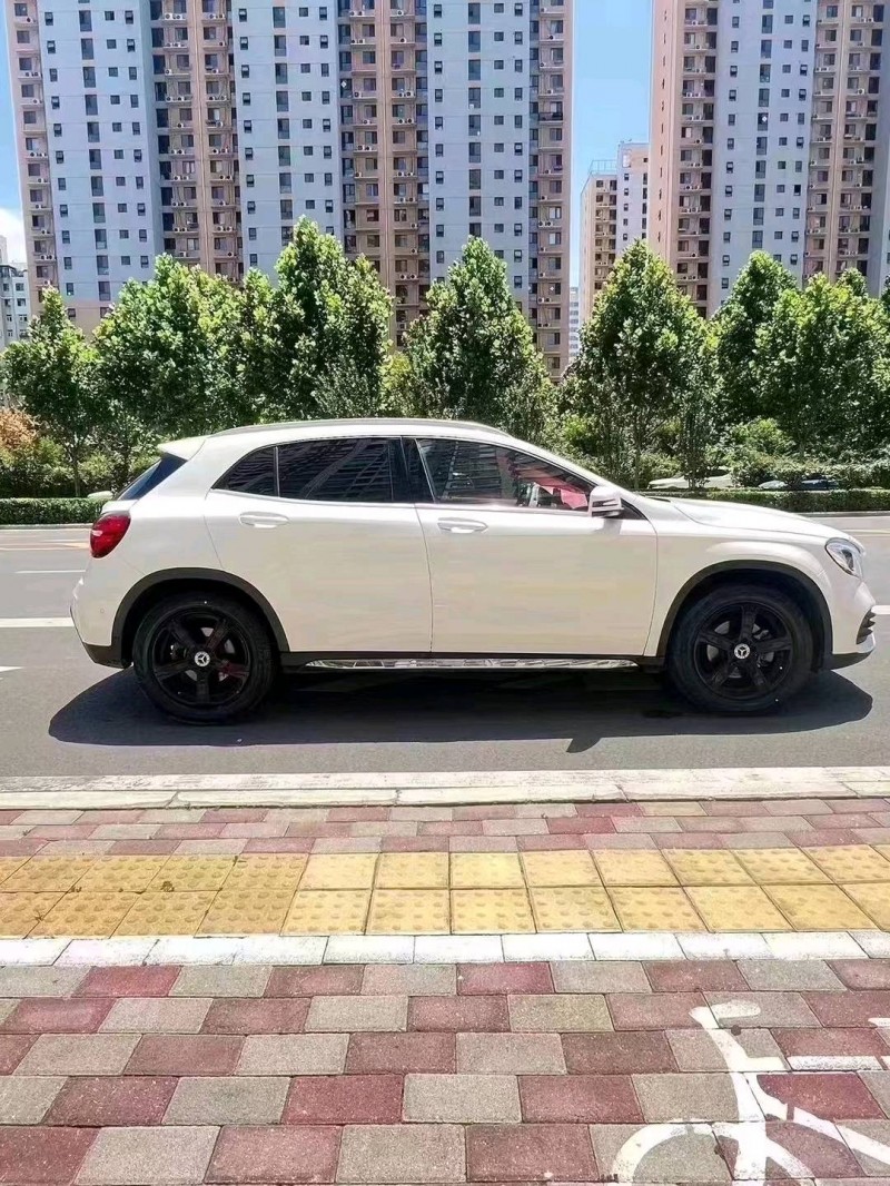 石家庄19年奔驰GLA2