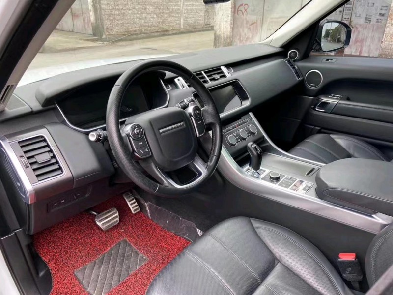 中山17年路虎揽胜运动6