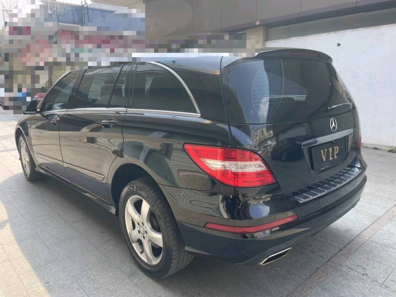 中山14年奔驰R8