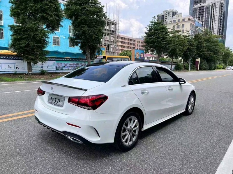 珠海21年奔驰A9