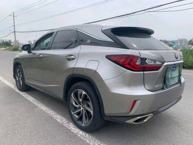 青岛18年雷克萨斯RX8