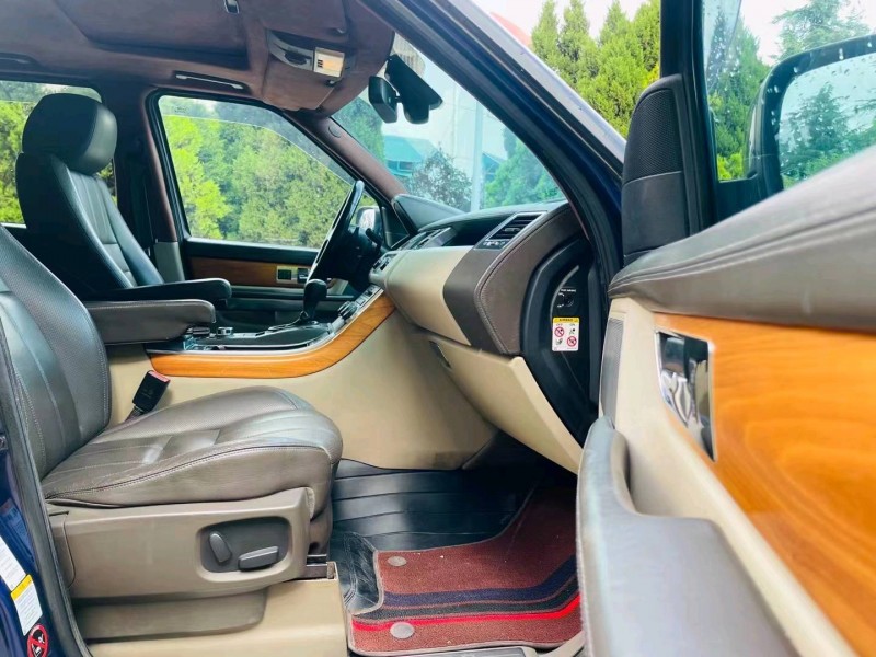 东营10年路虎揽胜运动9