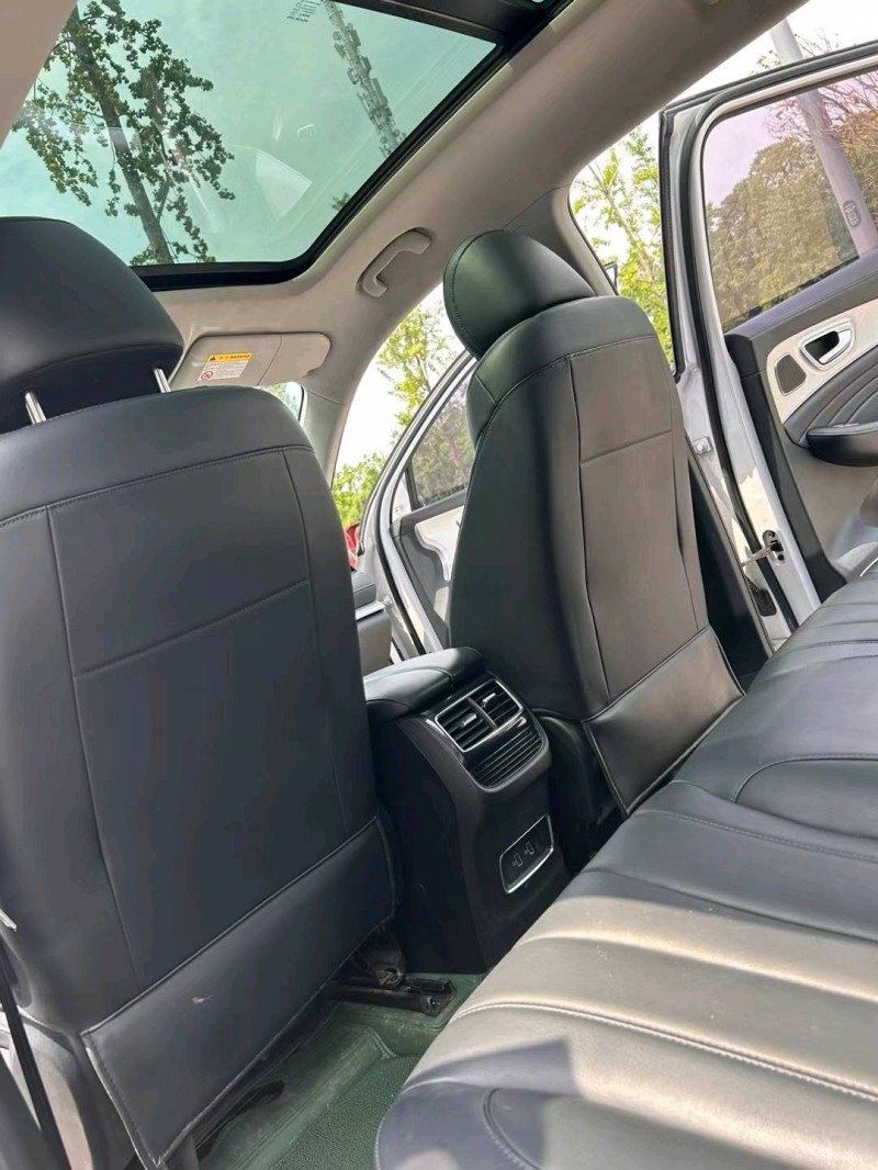 成都20年荣威RX56