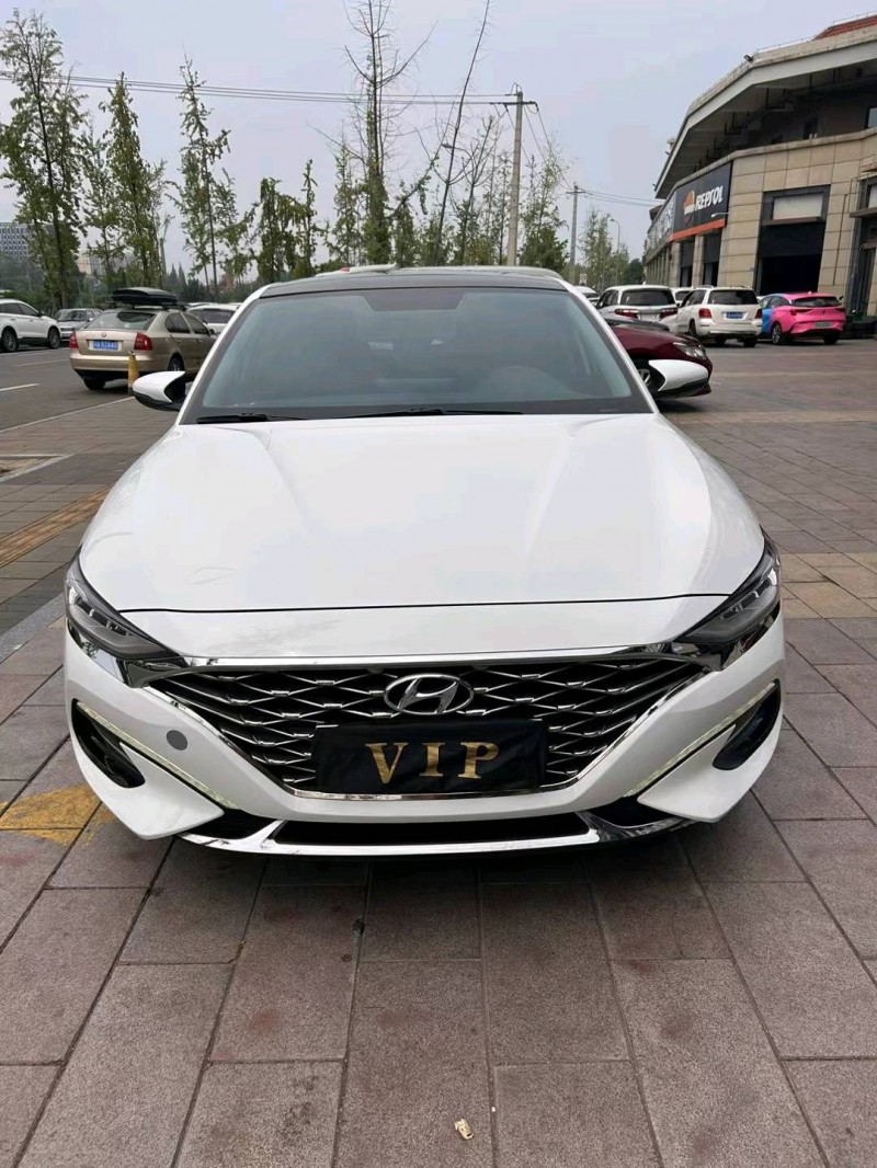 成都21年现代菲斯塔1