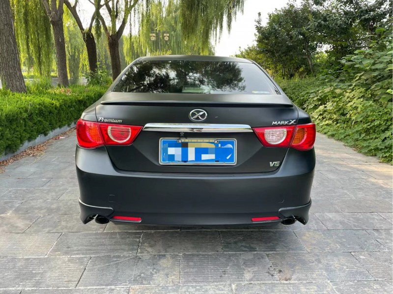 济宁13年丰田锐志9