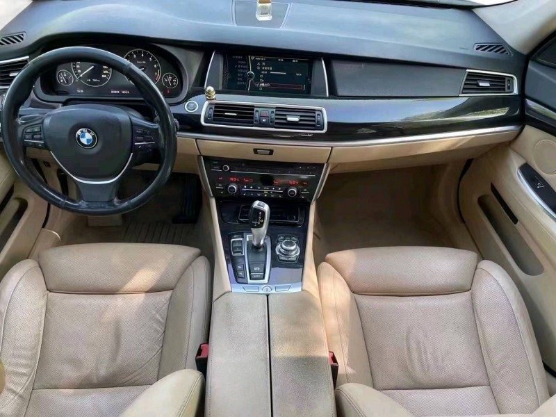 保定12年宝马5系7