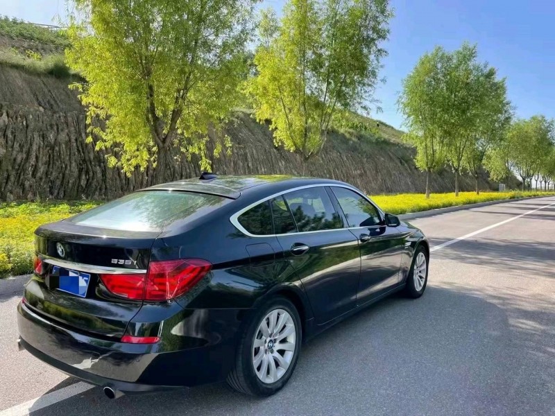 保定12年宝马5系8