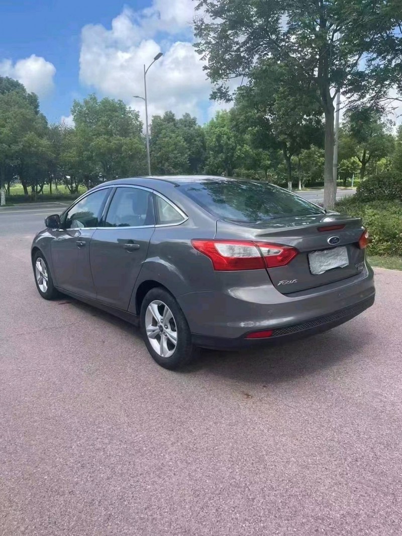 苏州14年福特福克斯9