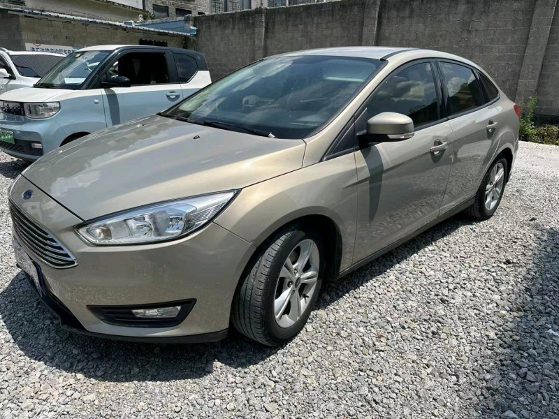 重庆16年福特福克斯2