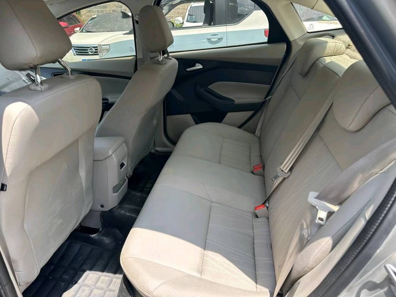 重庆16年福特福克斯7