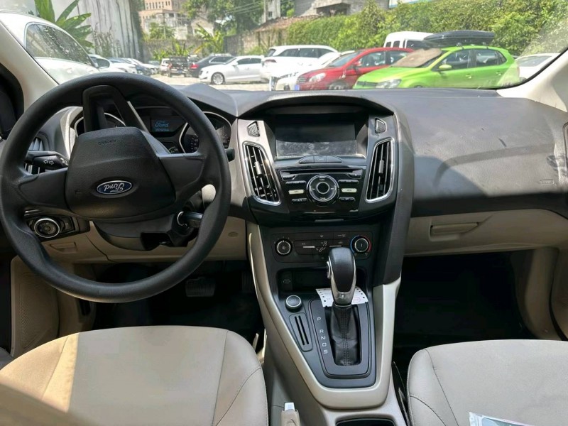 重庆16年福特福克斯8