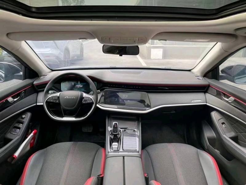 成都22年东风奕炫8