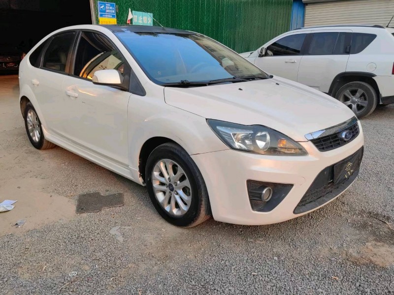 邢台10年福特福克斯2