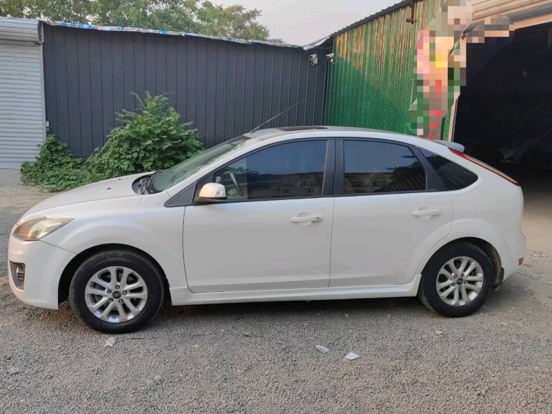 邢台10年福特福克斯3