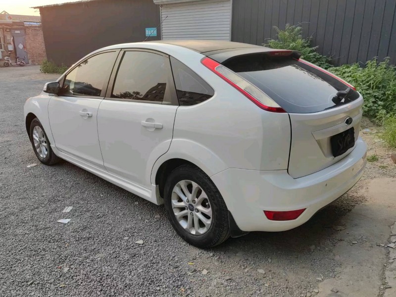 邢台10年福特福克斯8