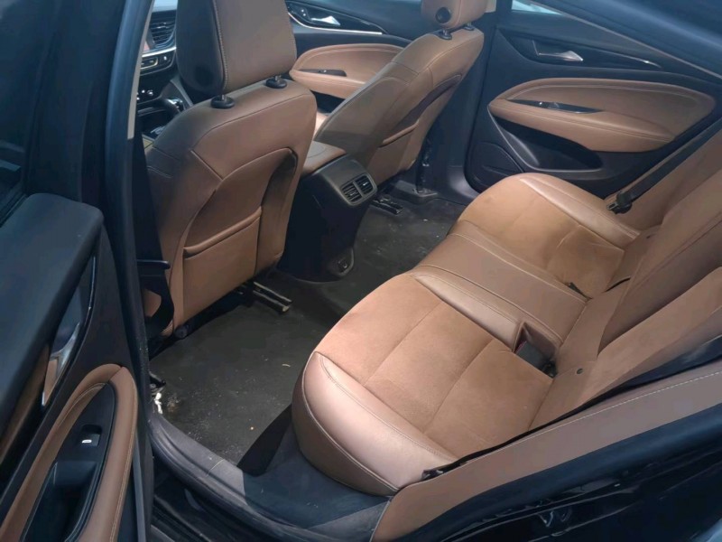 邢台19年别克君威5