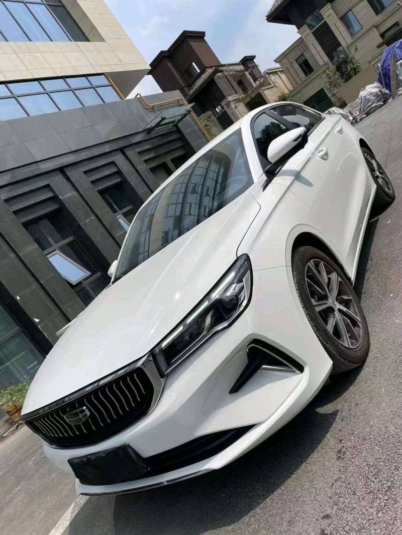 成都22年吉利帝豪2