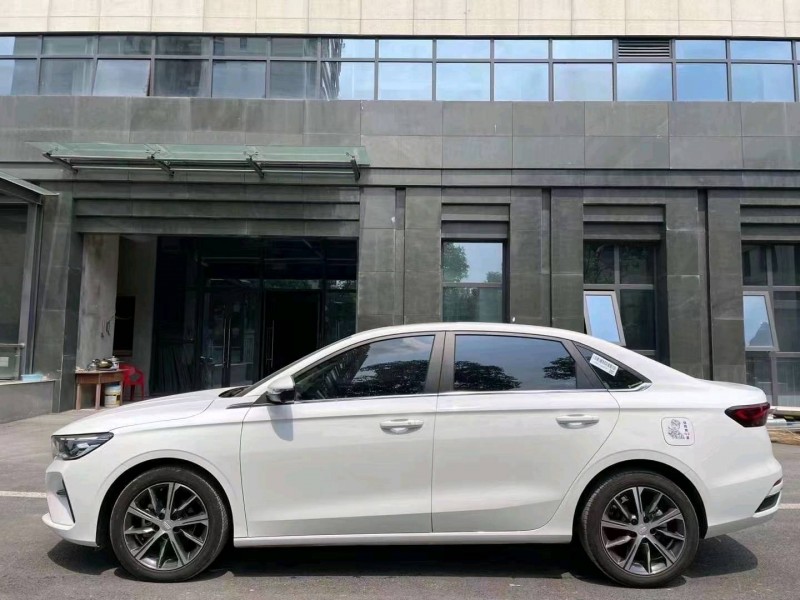 成都22年吉利帝豪3