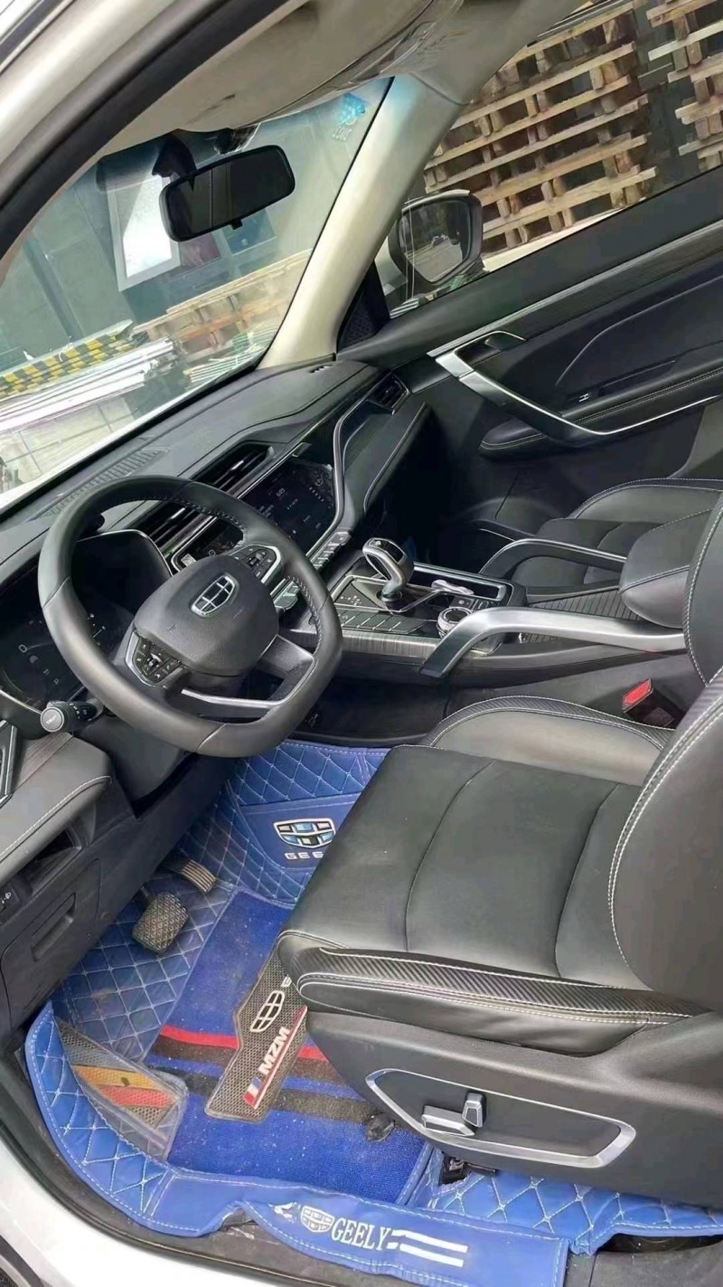 成都20年吉利博越9