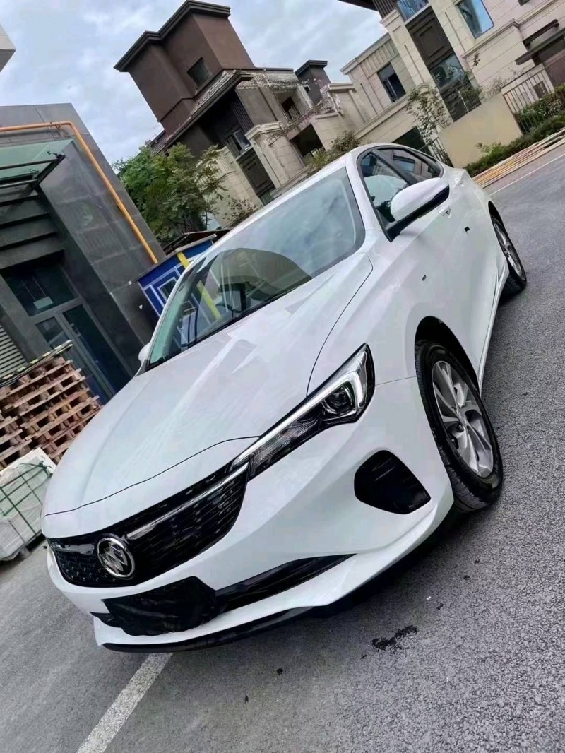 成都23年别克威朗2