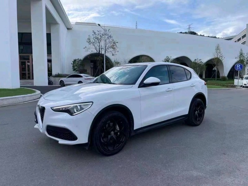 臺州19年阿爾法·羅密歐Stelvio3