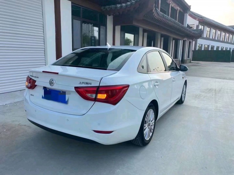 东营16年别克英朗2