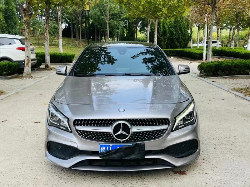 济宁17年奔驰CLA1