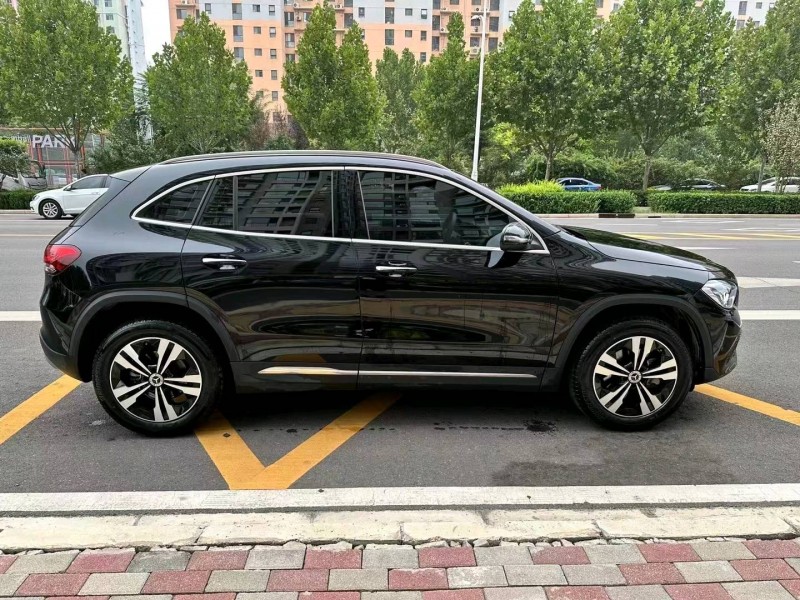 邯郸22年奔驰GLA4