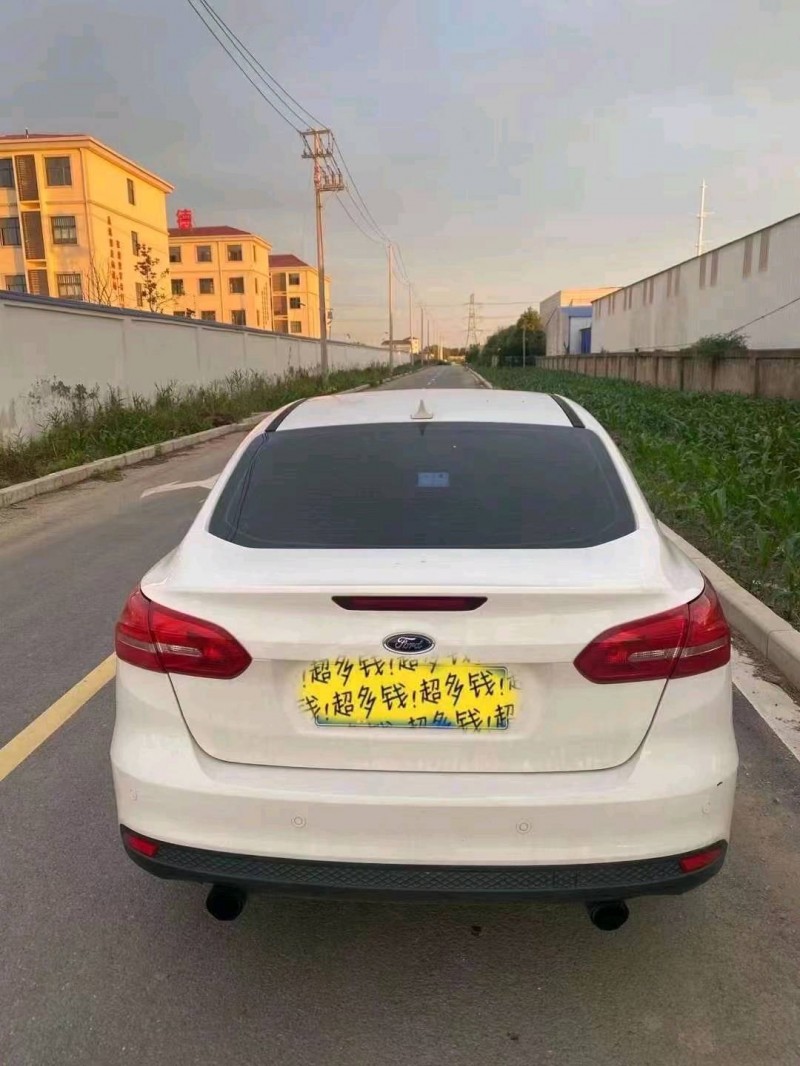 苏州17年福特福克斯8