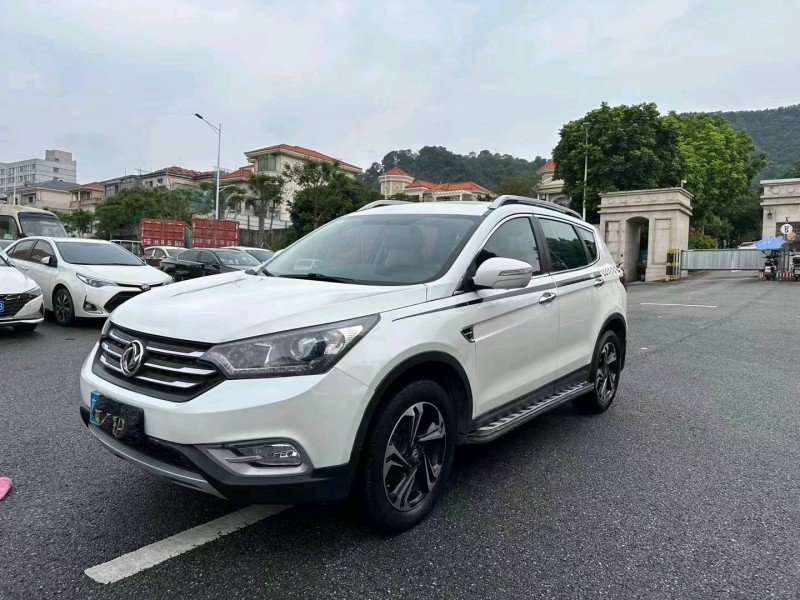 广州17年东风风光5