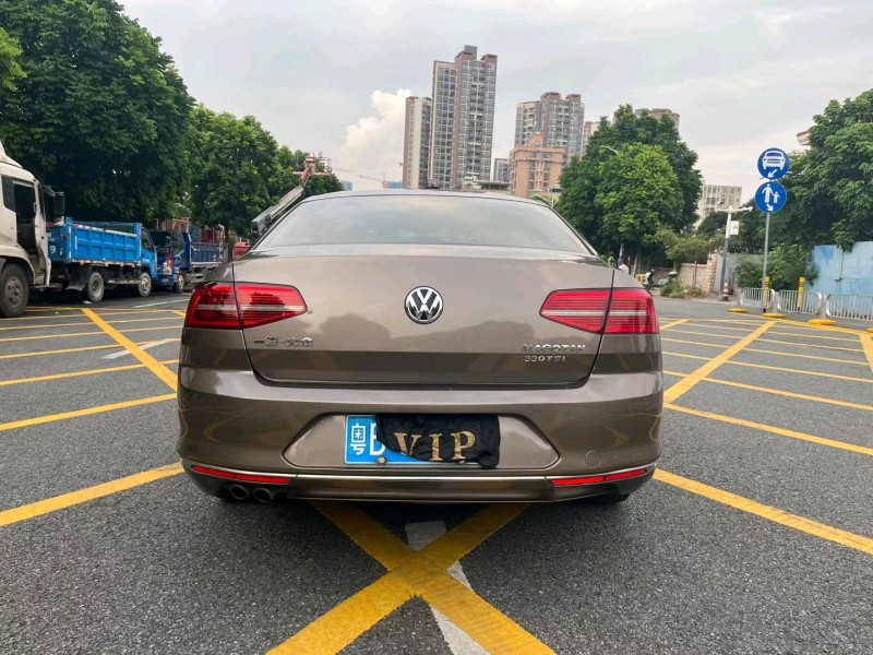 广州16年大众迈腾9