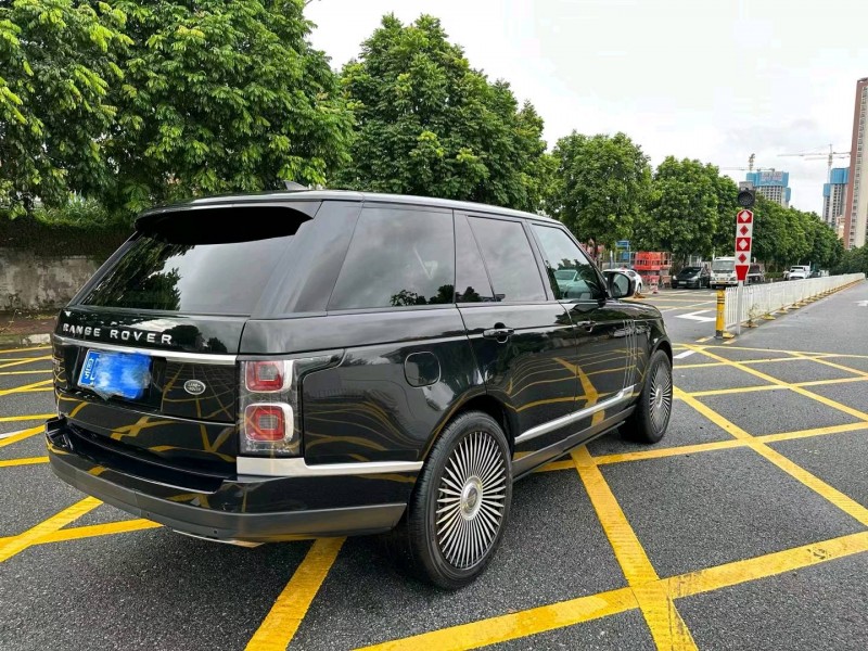 广州19年路虎揽胜行政8