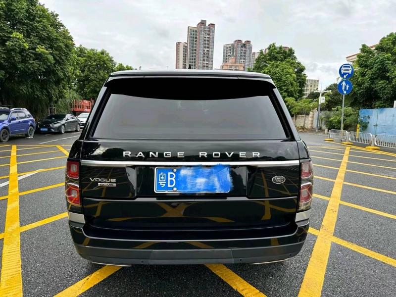 广州19年路虎揽胜行政9