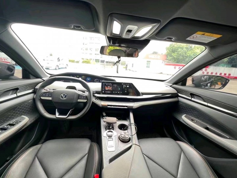 深圳22年长安汽车UNI-V2