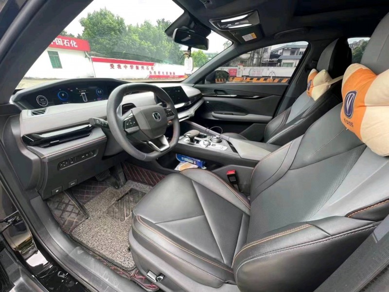 深圳22年长安汽车UNI-V3