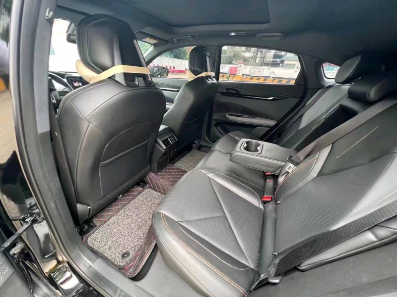 深圳22年长安汽车UNI-V5