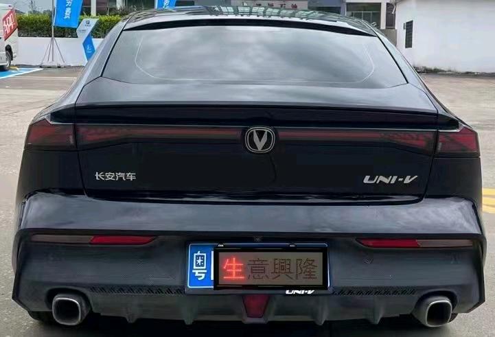 深圳22年长安汽车UNI-V6