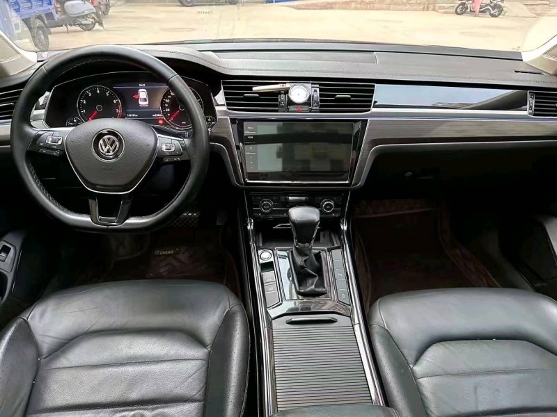 秦皇島18年大眾輝昂4