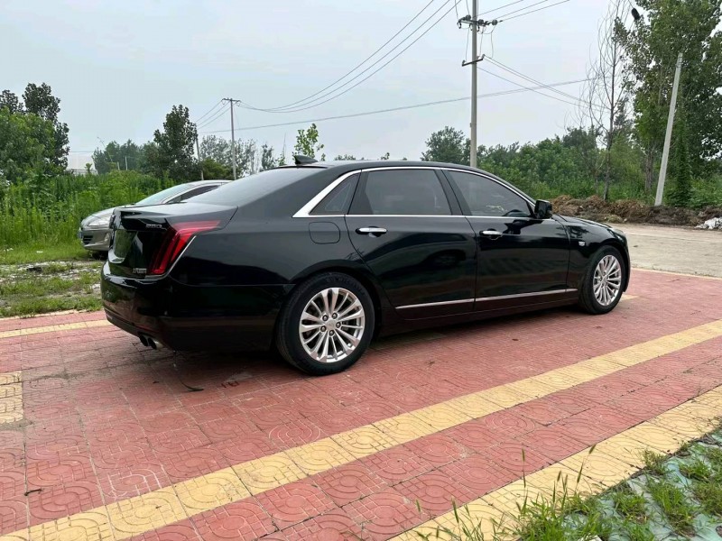 徐州17年凯迪拉克CT68